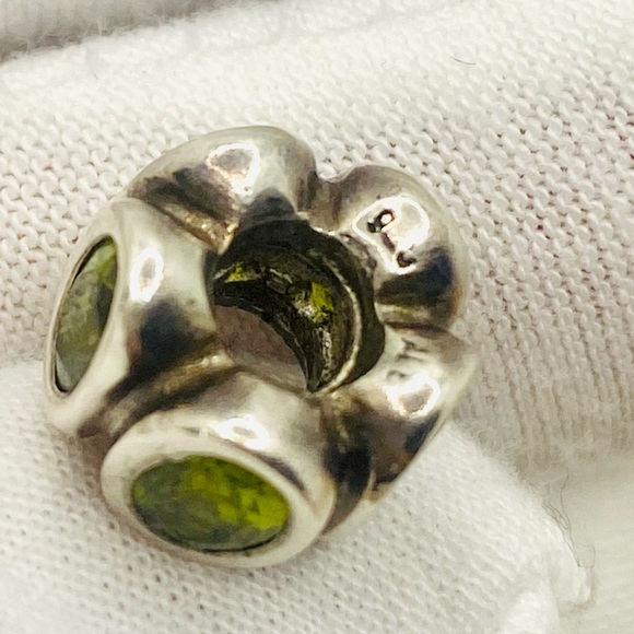 EUC Pandora 790311GCZ Sterling Silver w/ Green Zirconia Oval Lights Bead - Picture 8 of 9